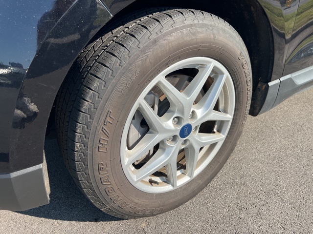 2022 Ford Edge SEL photo 9