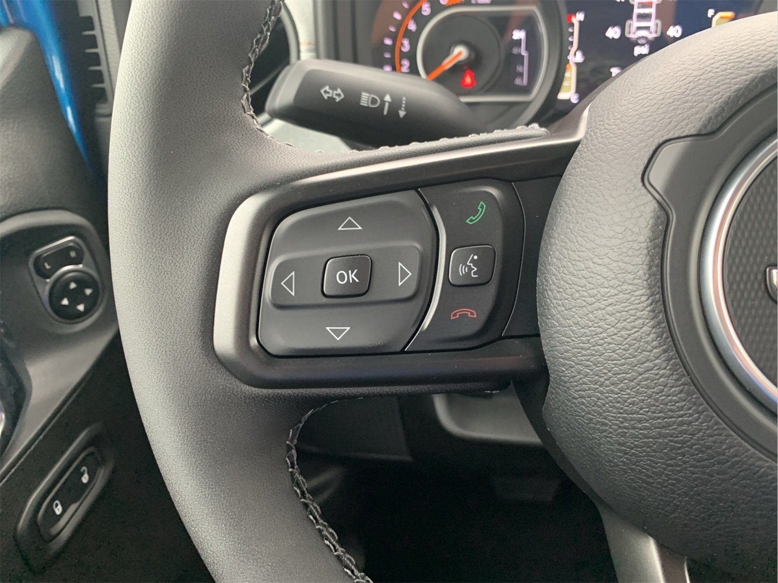 2025 Jeep Wrangler Sport S photo 13