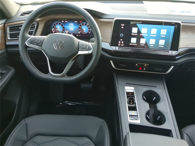 2026 Volkswagen Atlas SE photo 13