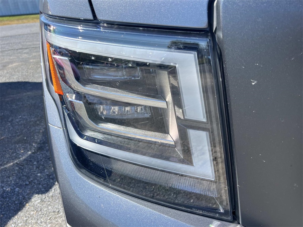 2021 Nissan Titan PRO-4X photo 5