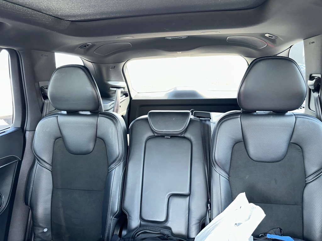 2019 Volvo XC90 T6 R-Design photo 6