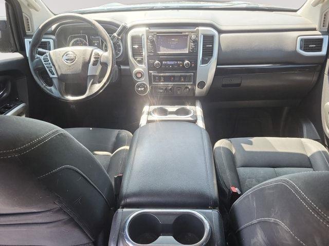 2017 Nissan Titan SV photo 10