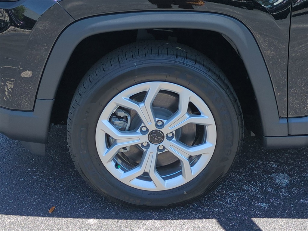 2025 Jeep Compass Latitude photo 9