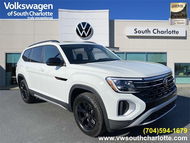 2025 Volkswagen Atlas Atlas Peak Edition's photo