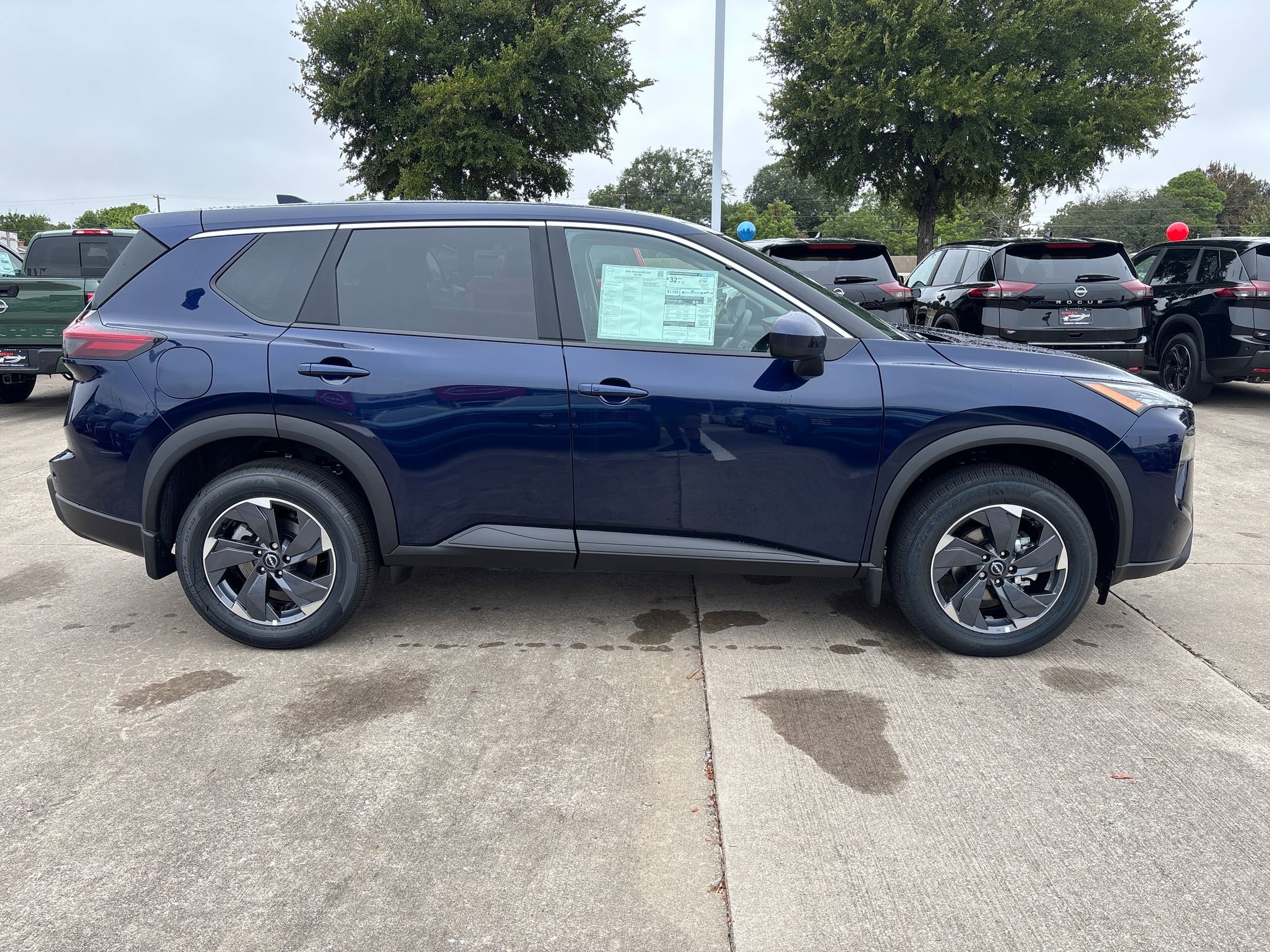 2026 Nissan Rogue SV photo 4