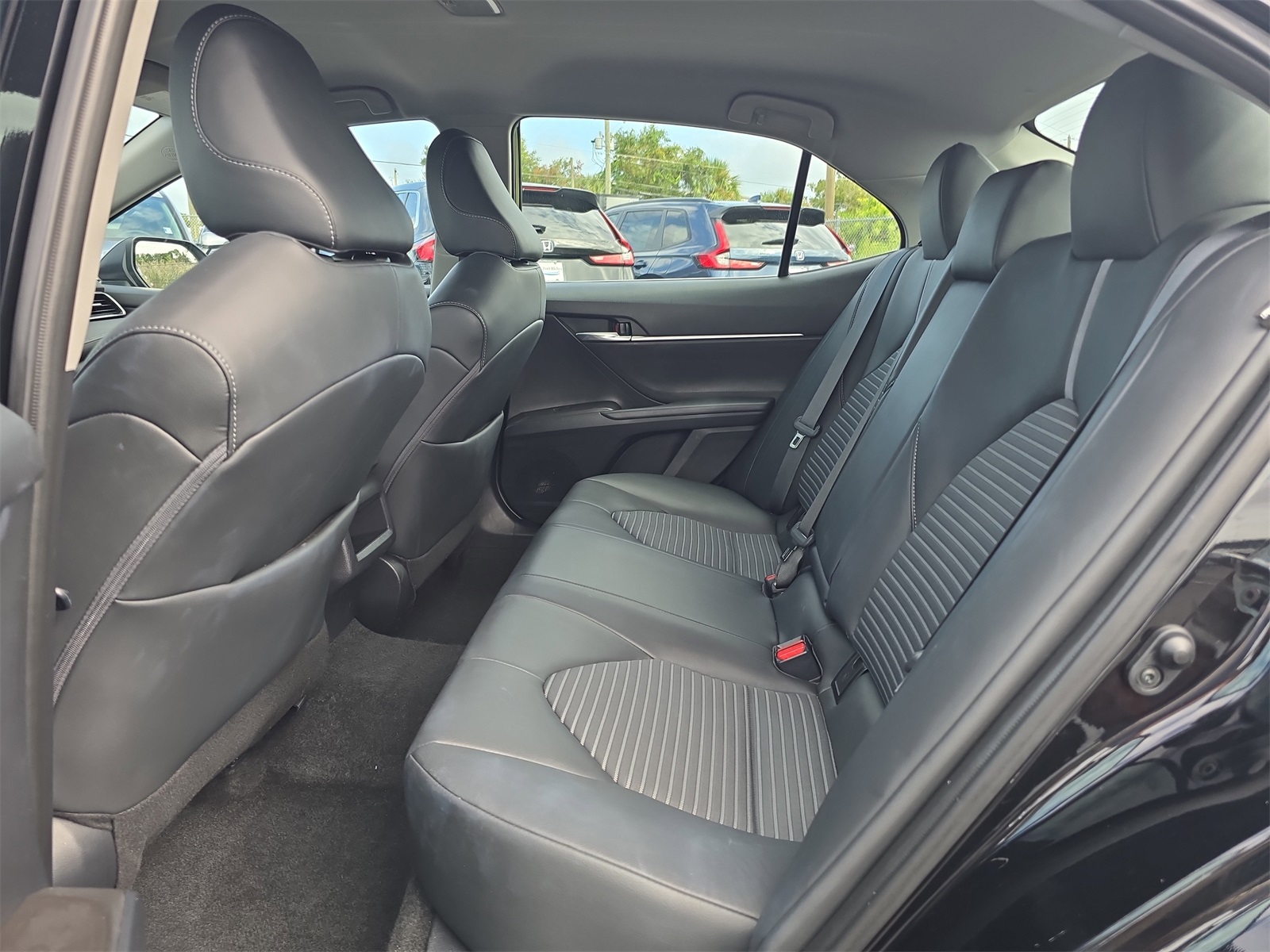 2023 Toyota Camry SE photo 14