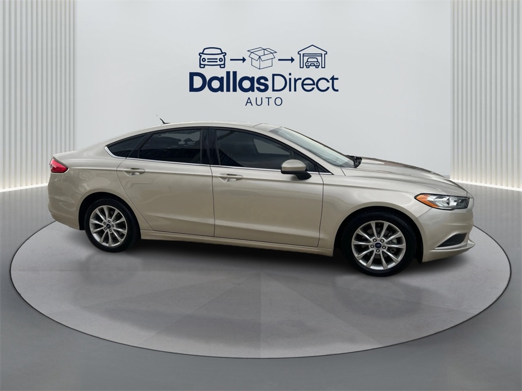 2017 Ford Fusion SE photo 3