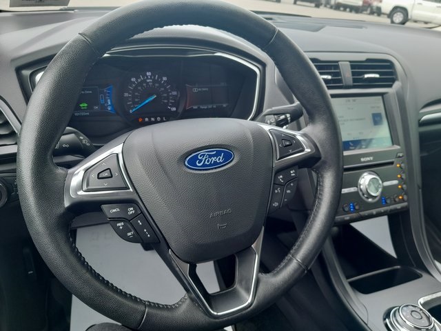 2019 Ford Fusion Energi Titanium photo 11