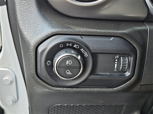 2023 Jeep Gladiator Willys photo 27