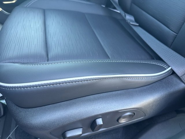 2025 Buick Enclave Sport Touring photo 14