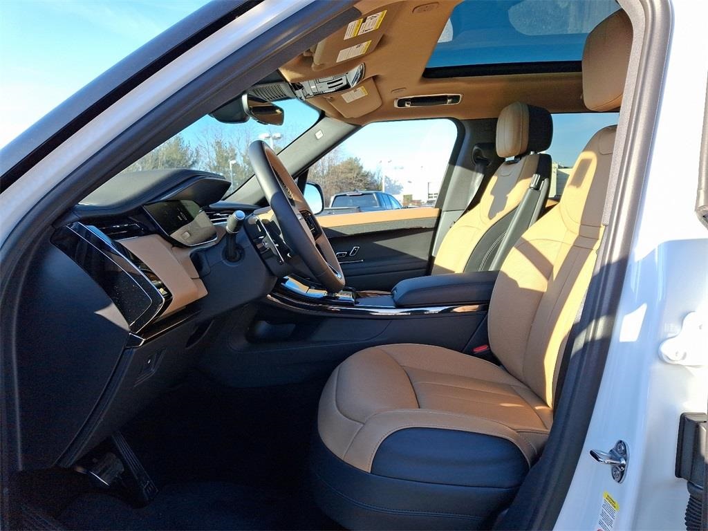 2025 Land Rover Range Rover Sport SE photo 7
