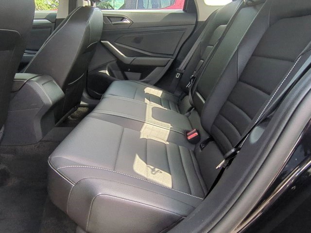 2024 Volkswagen Jetta SE photo 5