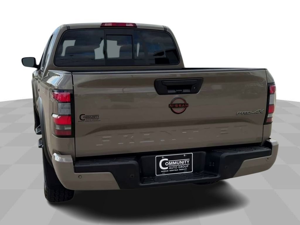 2022 Nissan Frontier Crew Cab PRO-4X photo 6