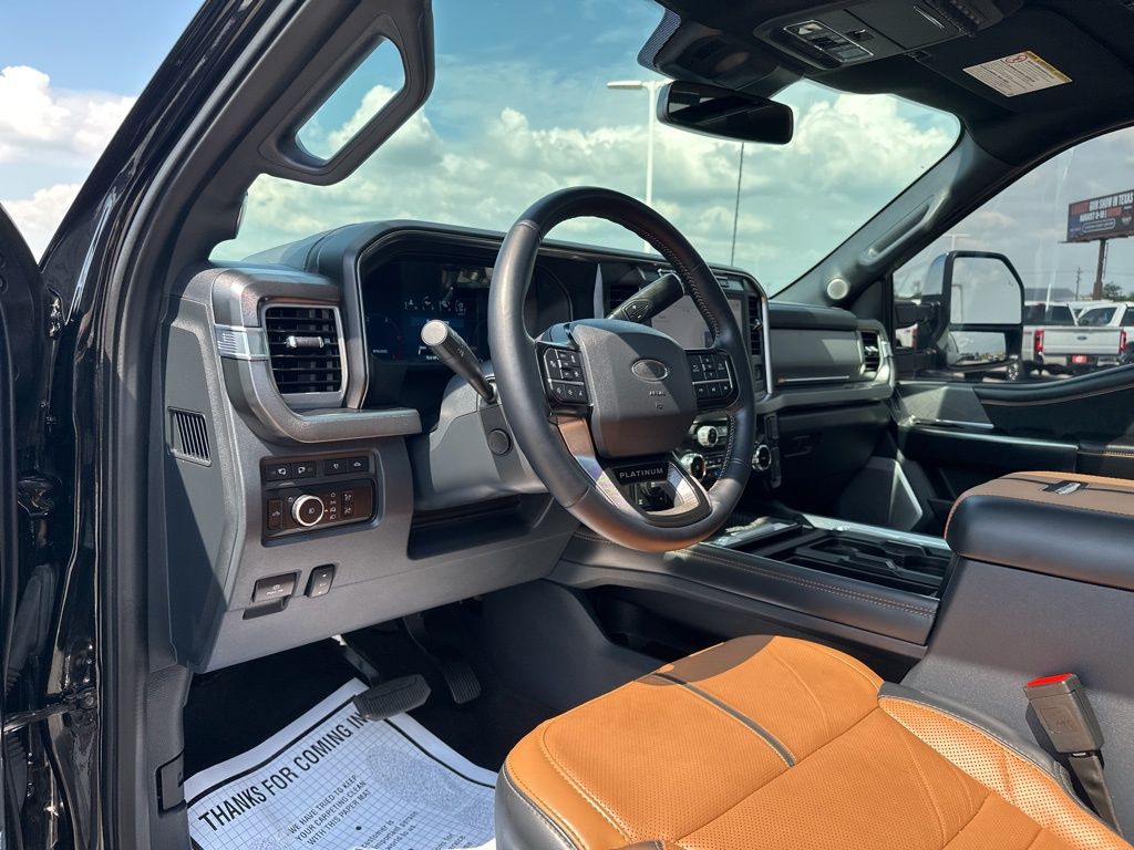 2024 Ford F-350 Platinum photo 12