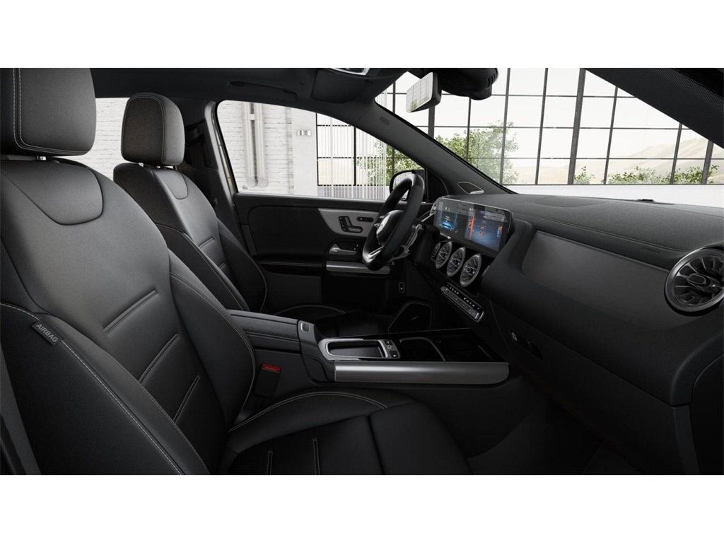 2024 Mercedes Benz GLA 35 AMG 4MATIC photo 4