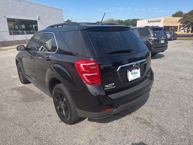 2017 Chevrolet Equinox LT photo 4