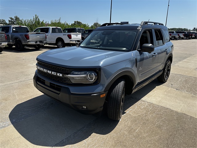 2025 Ford Bronco Sport Outer Banks photo 3