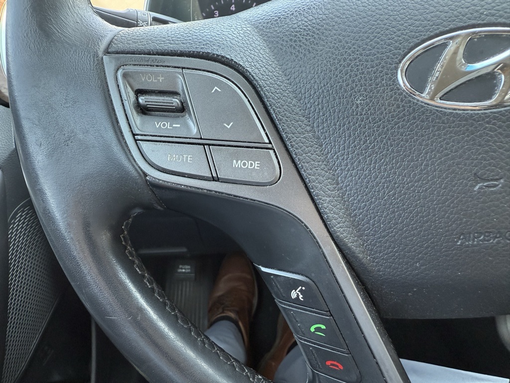 2017 Hyundai Santa Fe Limited photo 22