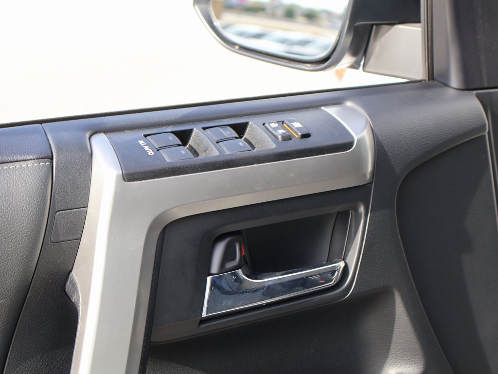 2024 Toyota 4Runner SR5 photo 21