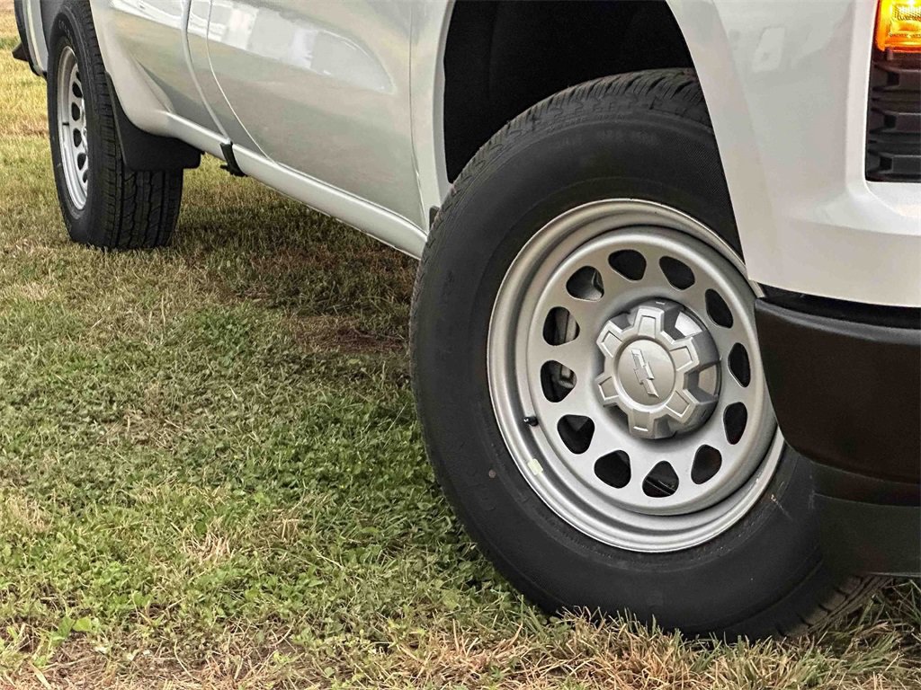 2026 Chevrolet Silverado 1500 photo 2