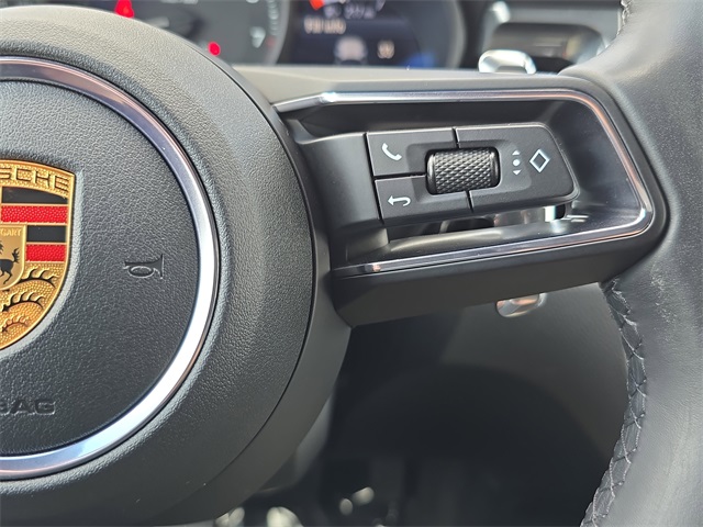 2022 Porsche Macan Base photo 16