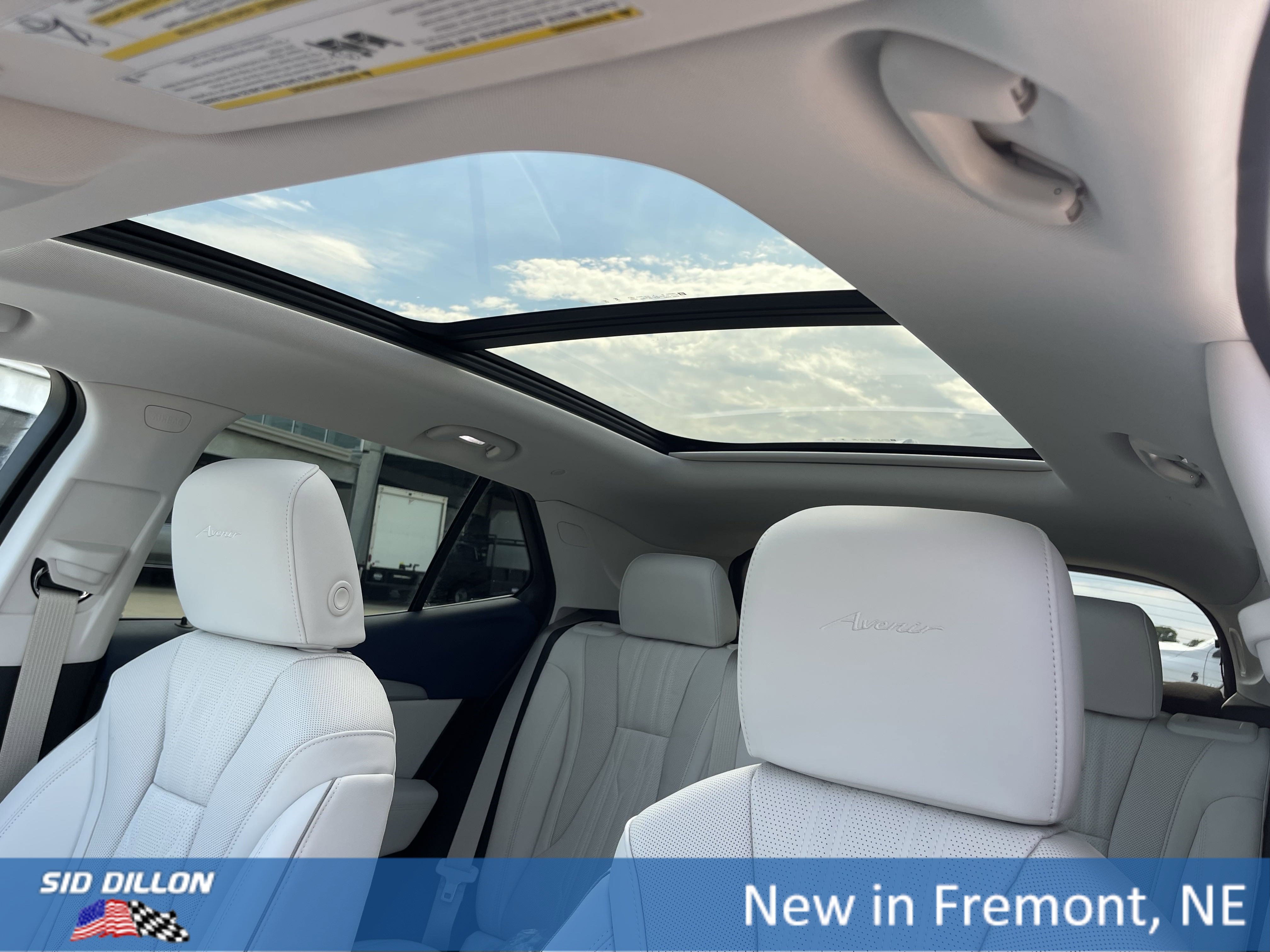 2025 Buick Envision Avenir photo 8