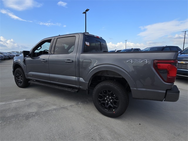 2025 Ford F-150 XLT photo 12