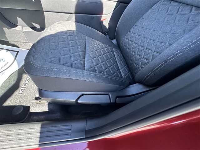 2026 Nissan Kicks SV photo 4