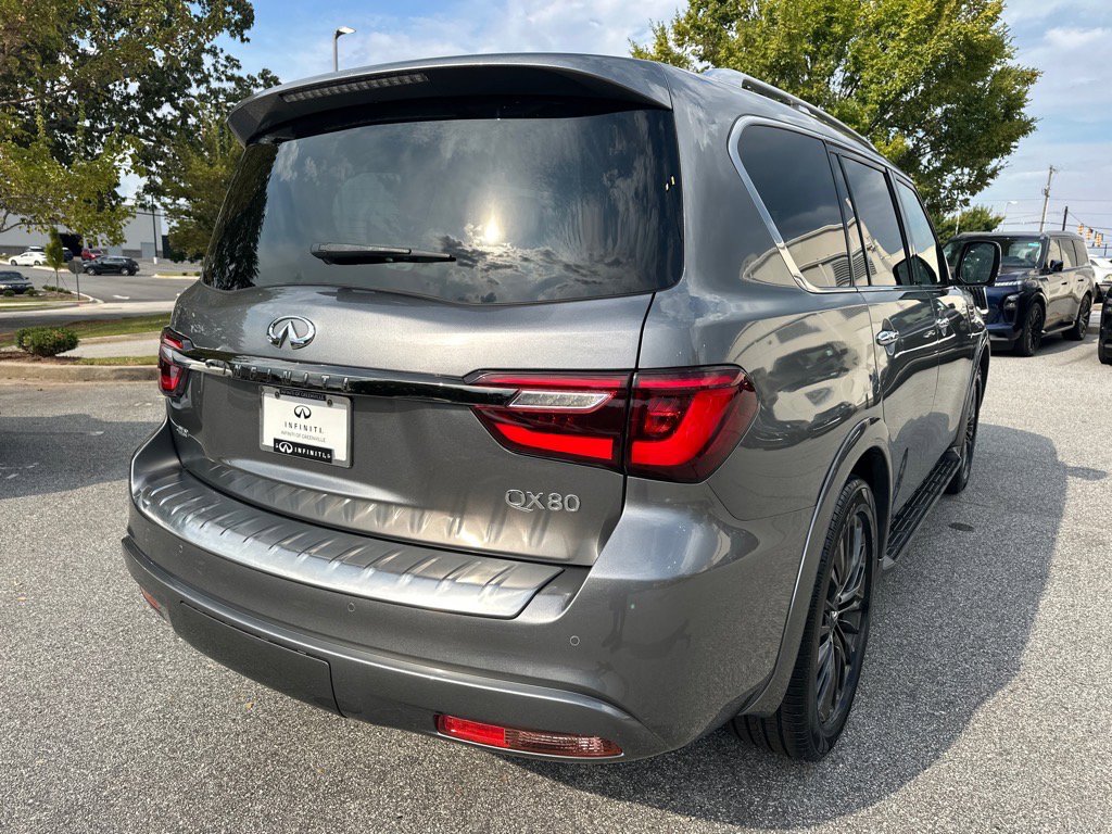 2021 Infiniti QX80 Premium Select photo 2