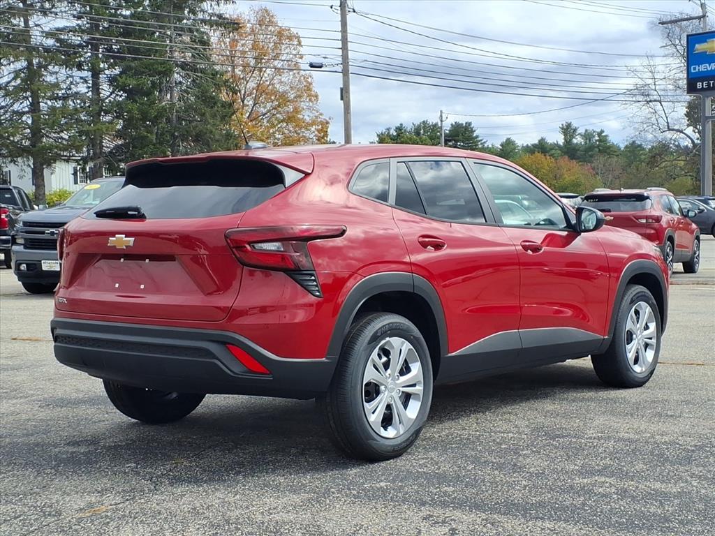 2026 Chevrolet Trax LS photo 3