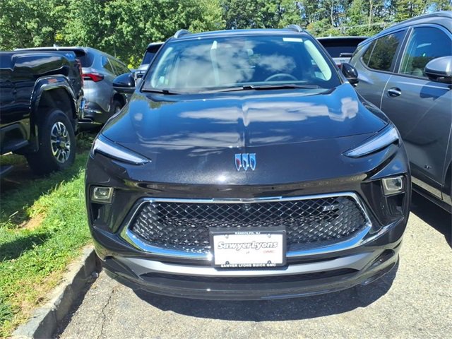 2026 Buick Encore GX Sport Touring photo 2