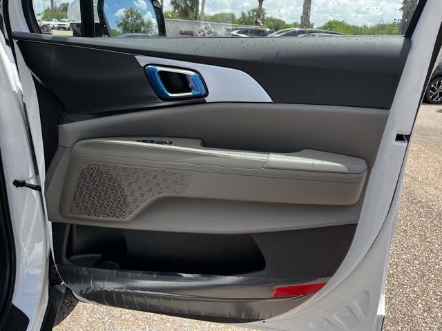 2026 Kia Carnival LX photo 22