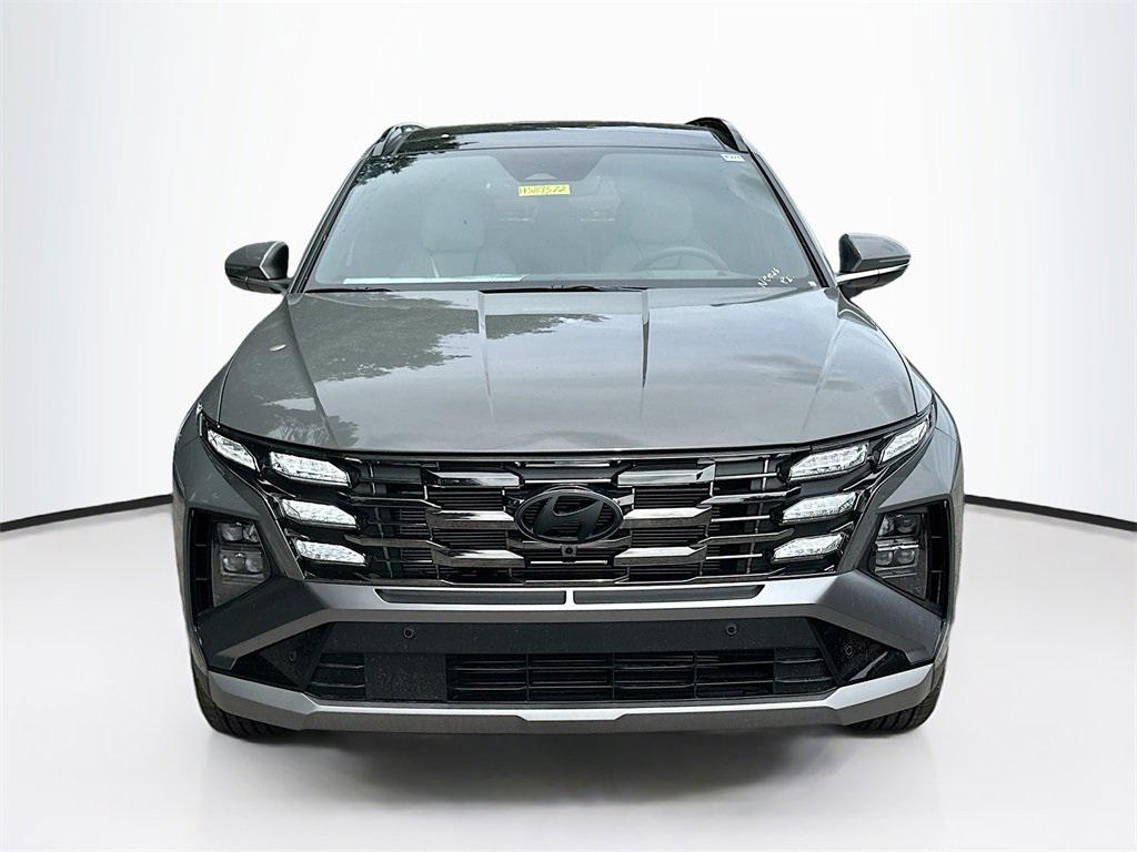 2025 Hyundai Tucson Limited photo 2