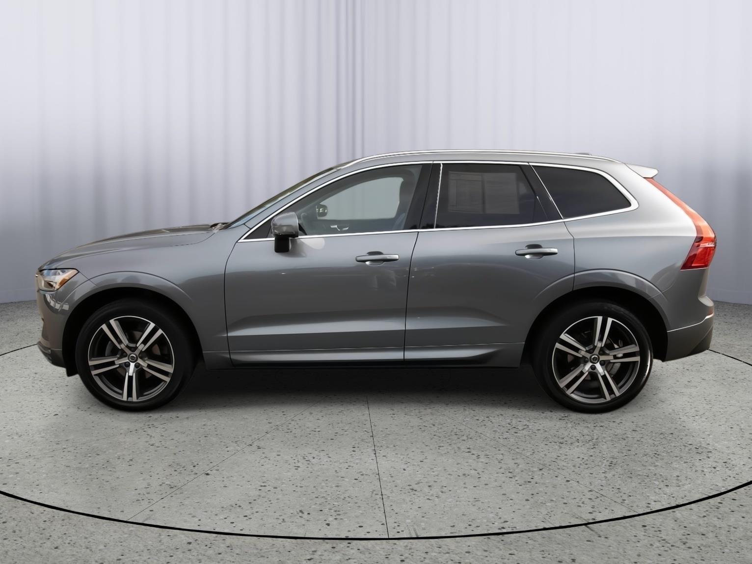 2021 Volvo XC60 Momentum photo 15