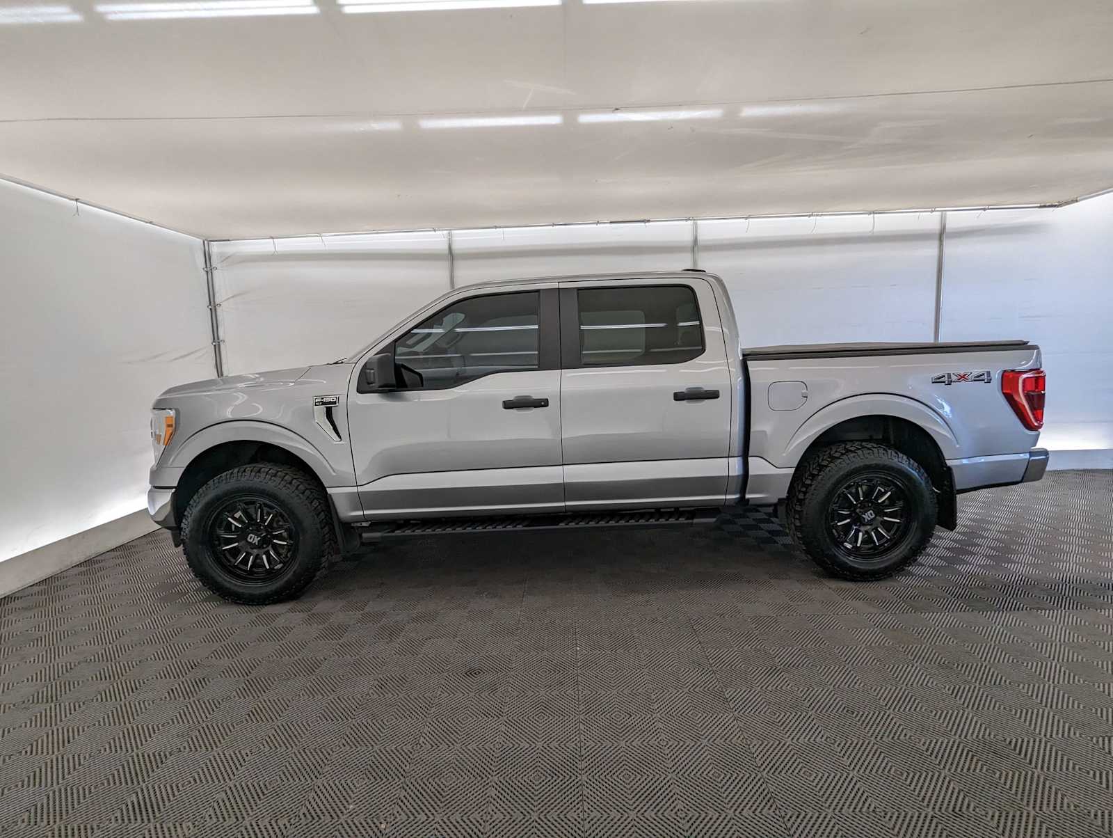 2021 Ford F-150 XL photo 3