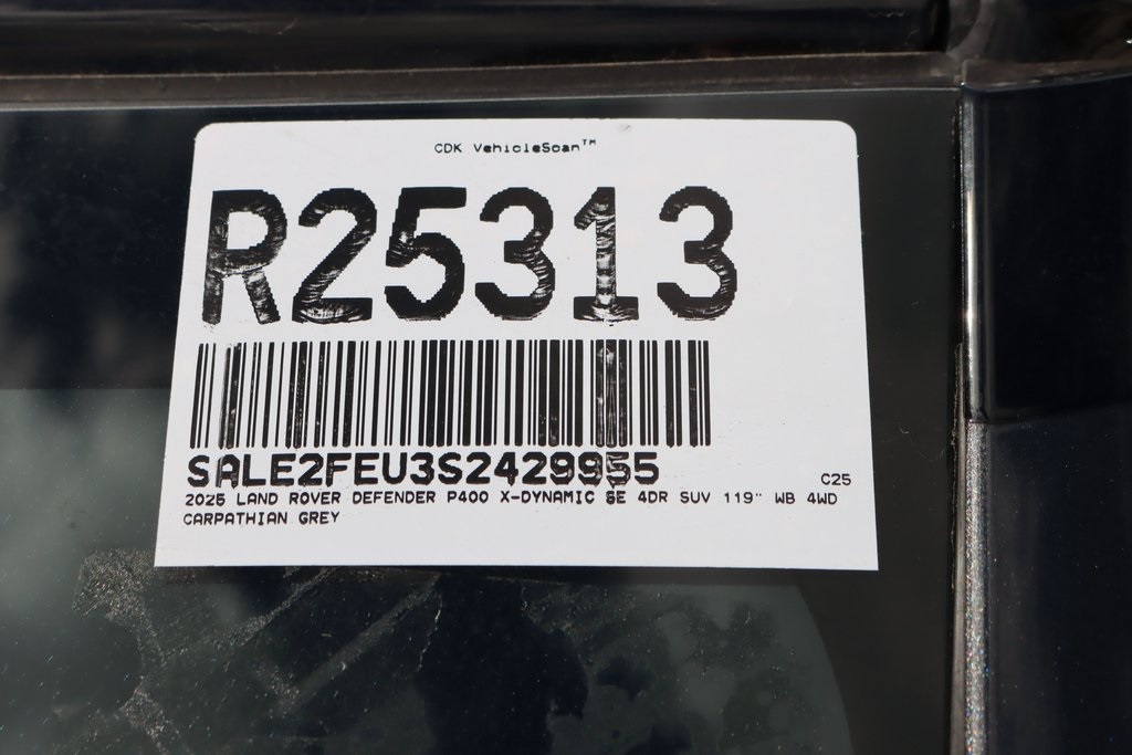 2025 LAND ROVER DEFENDER - Image 32