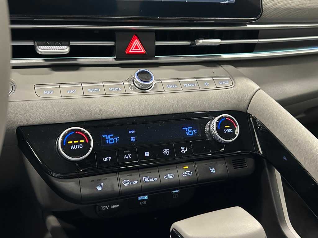 2024 Hyundai Elantra SEL Convenience photo 34