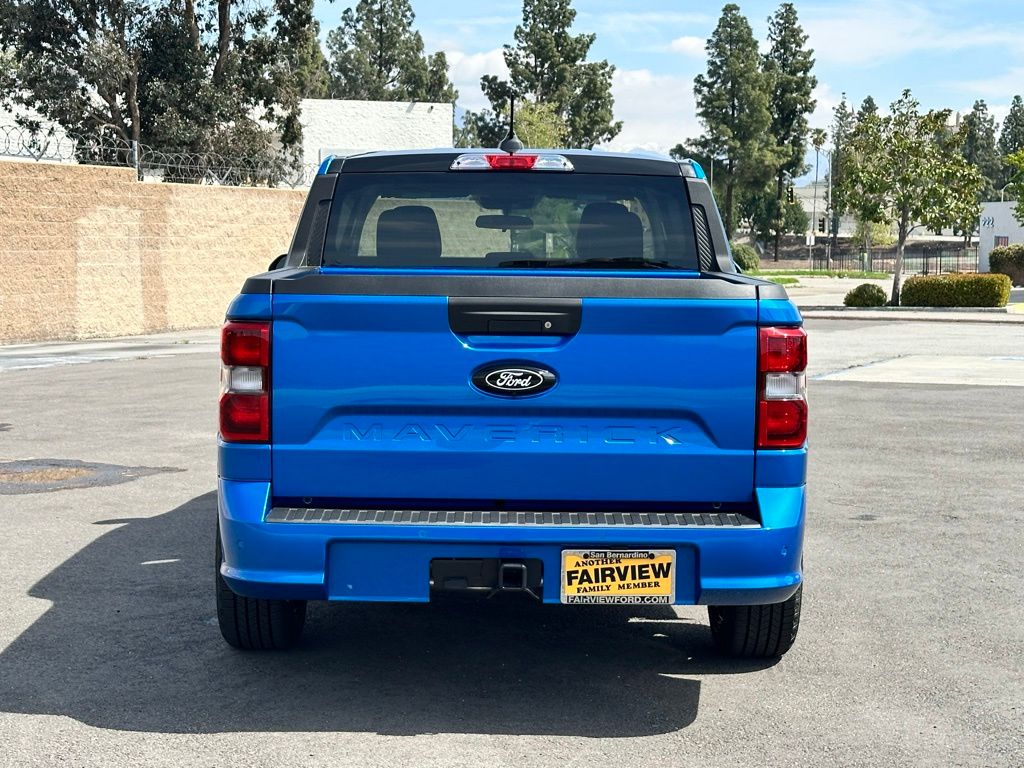 2025 Ford Maverick photo 3