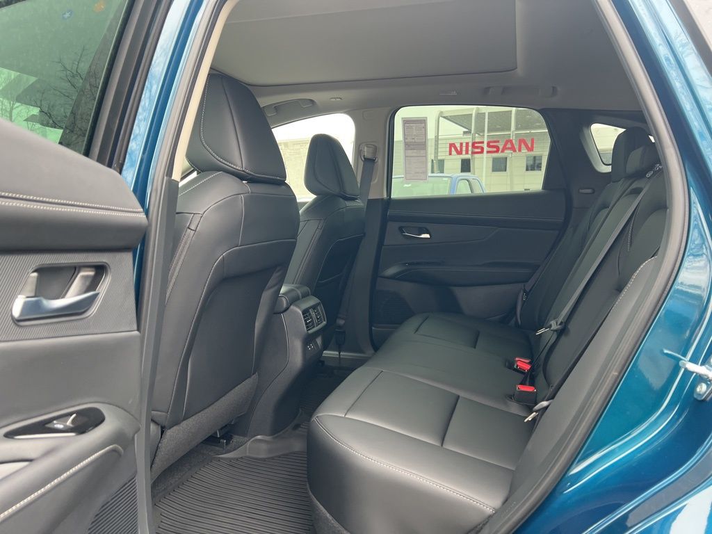 2025 Nissan Murano SL photo 13