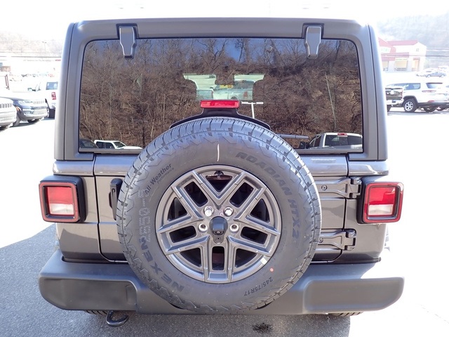 2025 Jeep Wrangler Sport S photo 4