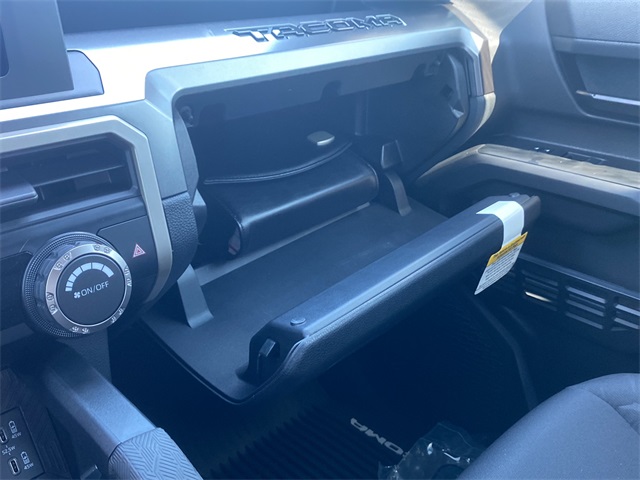2025 Toyota Tacoma SR5 4x4 Double Cab photo 24