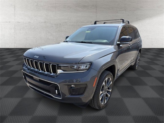 2021 Jeep Grand Cherokee Overland photo 3