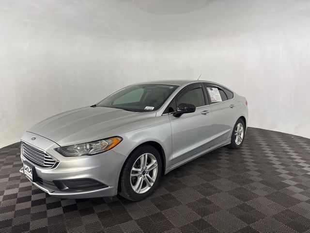2018 Ford Fusion SE photo 3