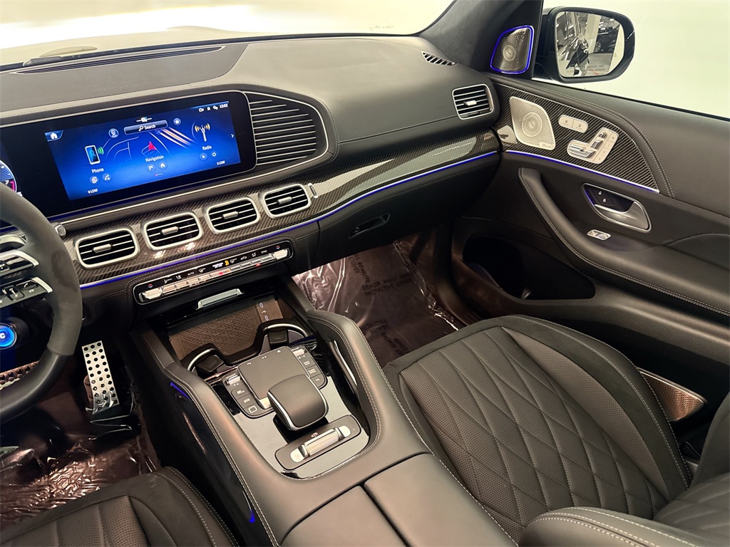 2025 Mercedes Benz GLS AMG 63 photo 21