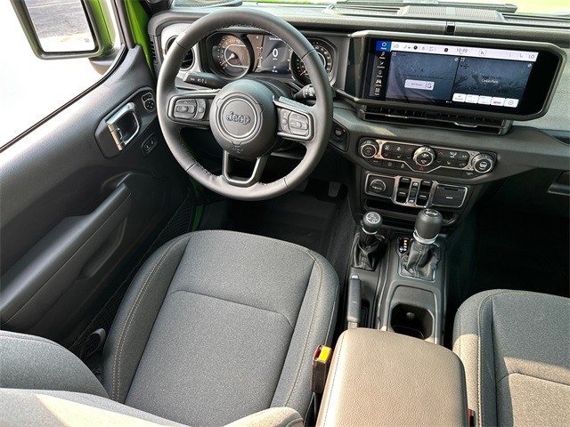 2025 Jeep Wrangler Sport S photo 13