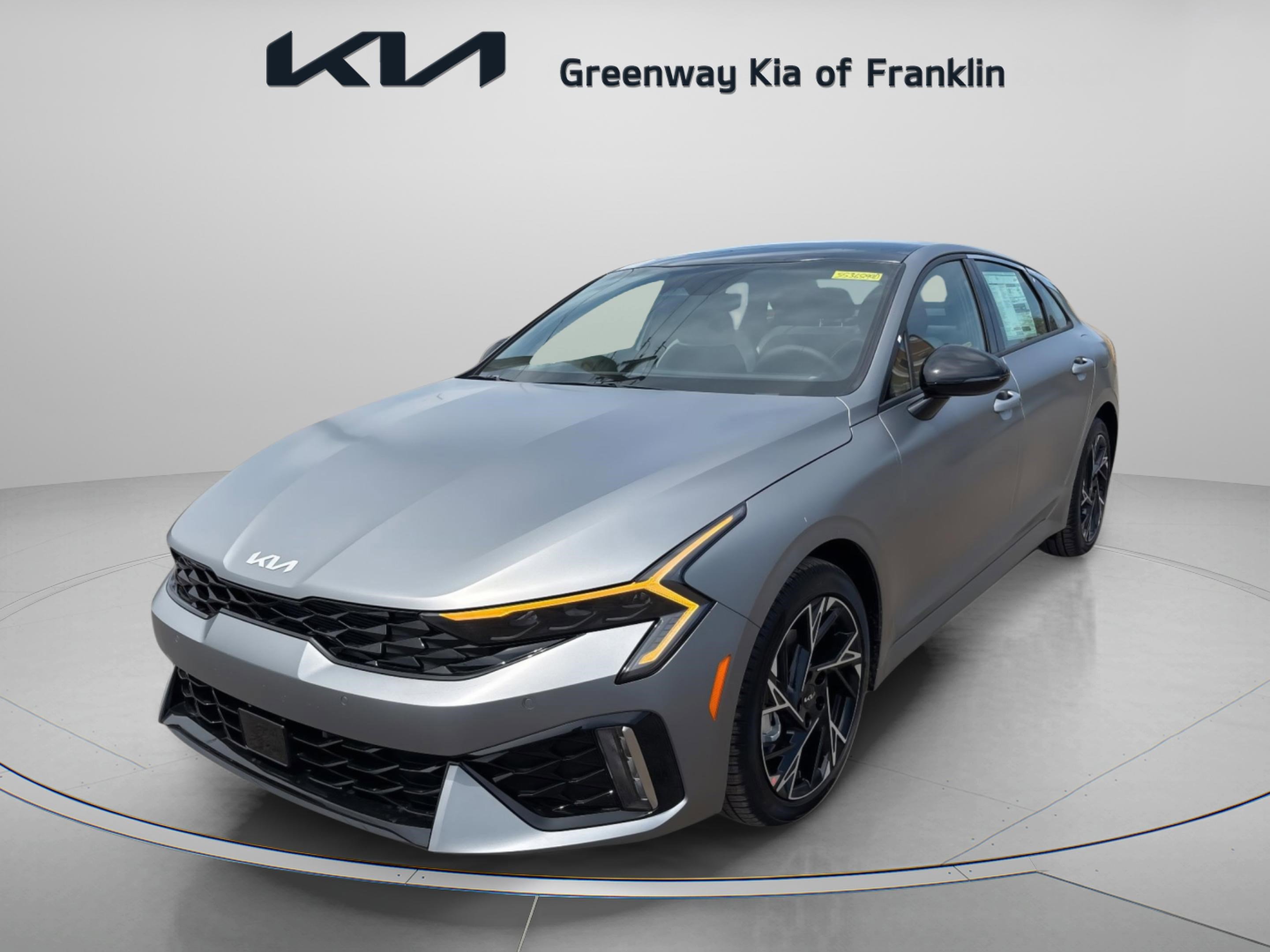 2025 Kia K5 GT-Line photo 3