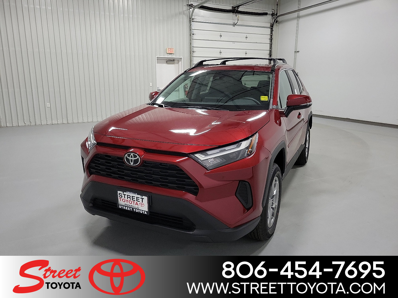 2025 Toyota RAV4 XLE's photo