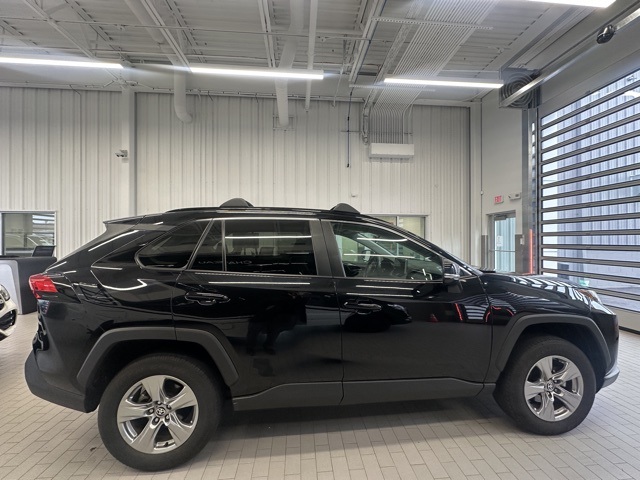 Used 2024 Toyota RAV4 XLE with VIN 2T3P1RFV4RC418638 for sale in Kansas City