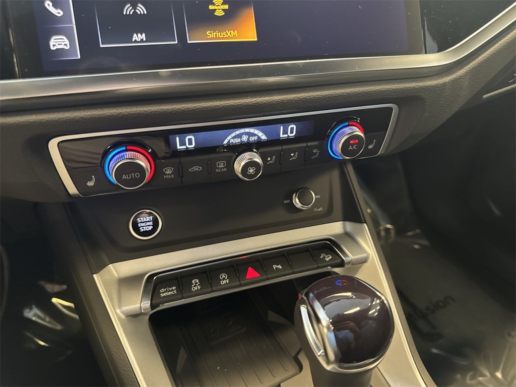2025 Audi Q3 Premium S line photo 17