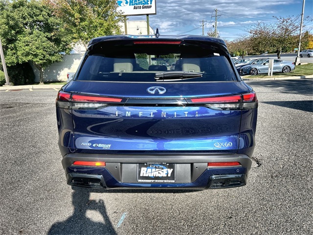 2025 Infiniti QX60 Pure AWD photo 16